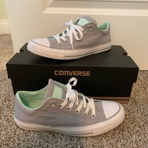 Women’s Converse Size 8